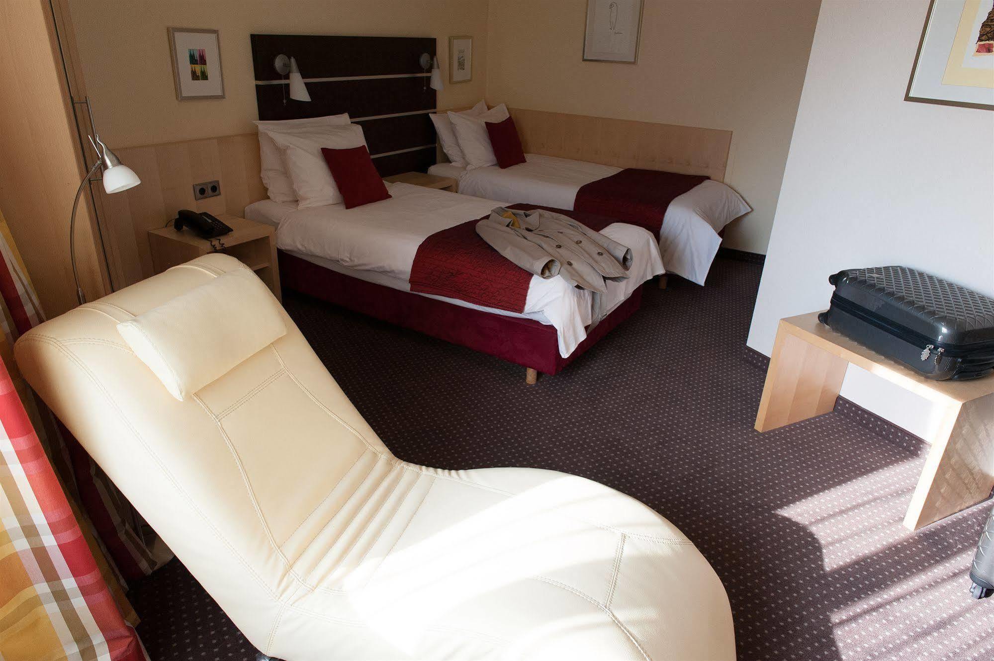 Hotel Uhu Garni - Superior Koln Bagian luar foto